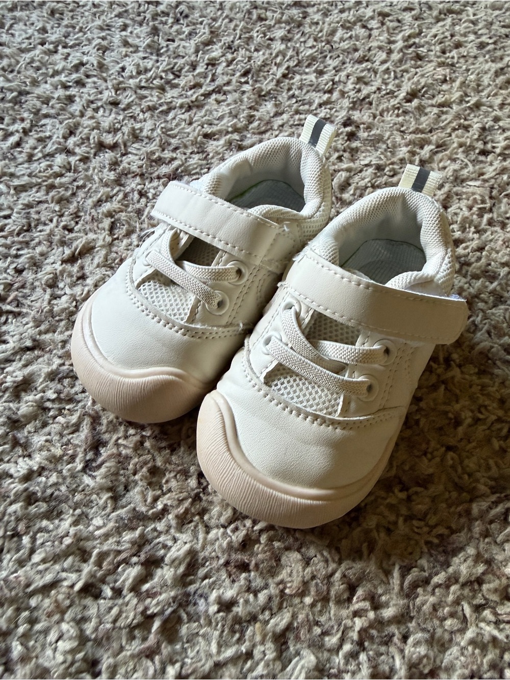 Toddler unisex beige Velcro walker shoes